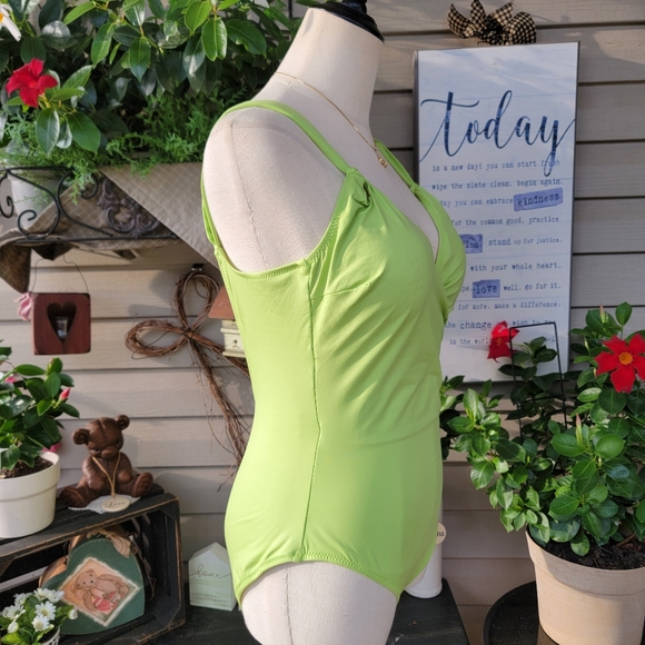 GOTTEX SILVER ♡ Gorgeous 1pc Lime Green Low V Front Cross Wrap Lined Swimsuit 12 - Picture 6 of 17